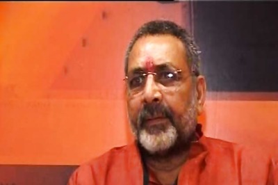 Non-bailable warrant issued against Giriraj over 'Pakistan' remark