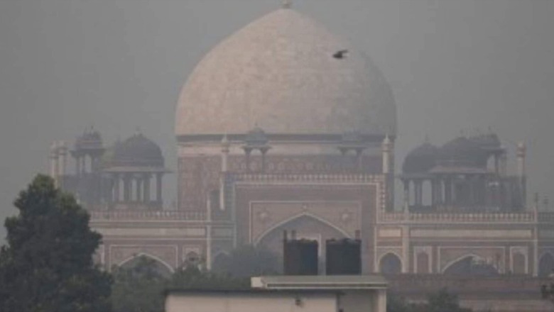 Maximum Temperature at 25.7 Degree Celsius in Delhi, AQI in 'Poor' Category