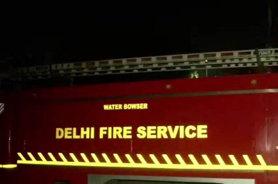 Fire Breaks Out Ghazipur Landfill in East Delhi, Eight Fire Tenders Rush to Spot