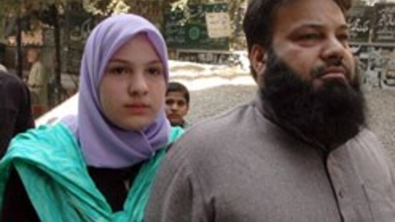 British girl in Pak returned to mom
