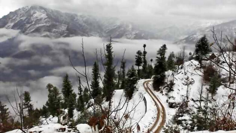 Cold wave continues in North India