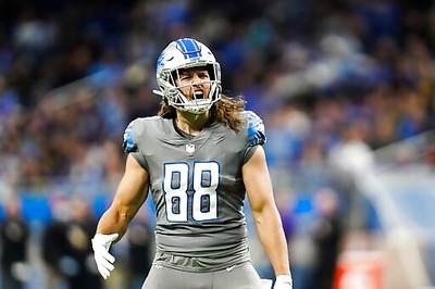 AP Source: Lions' Hockenson Had Season-ending Thumb Surgery