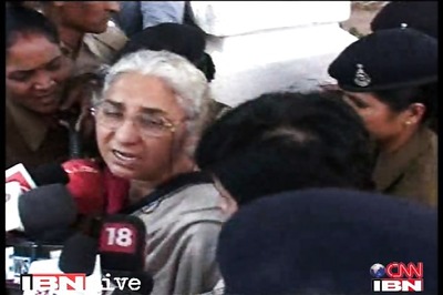 Medha Patkar arrested along with associates in Allahabad