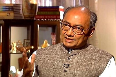 Digvijaya regrets allotting land to Asaram during his tenure