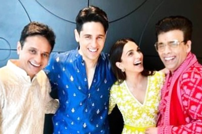 Sidharth Malhotra, Kiara Advani All Smiles as They Pose With KJo, See Diwali Celebration Pics