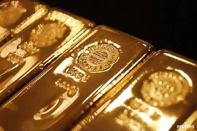 Gold at all-time high of Rs 34,500 per 10 grams on weak rupee