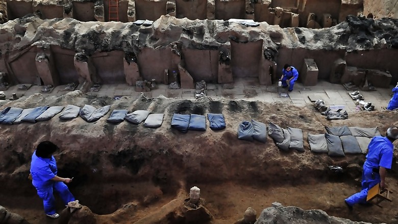 2,000-year-old Liquor Unearthed From Ancient Tomb in Western China