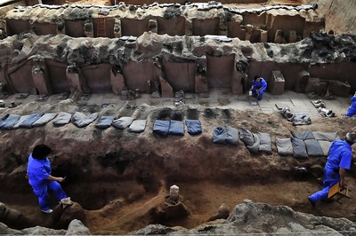 2,000-year-old Liquor Unearthed From Ancient Tomb in Western China
