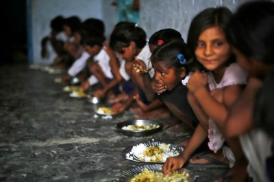 HRD Ministry Advises States to Provide Mid-day Meals to Students Till Schools Are Shut Due to Covid-19