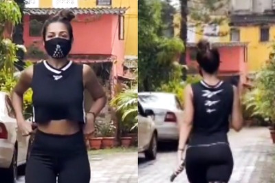 Malaika Arora Trolled By Netizens For 'Walking Like a Duck'; Watch Video