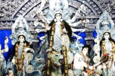Kolkata Clubs Perplexed about Grand Durga Puja Celebration Amid Third Wave Fear