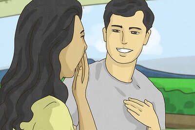 How to Turn on an Aquarius Woman