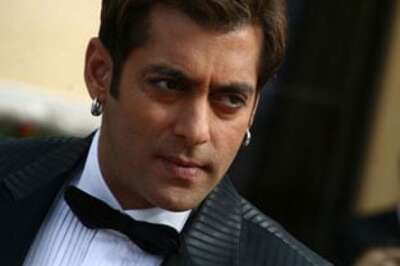Sallu puts 10 Ka Dum makers in trouble