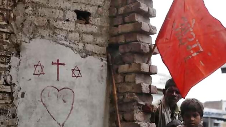 VHP goes ahead with its 'ghar wapsi' programme, 're-converts' over 200 Christians to Hinduism
