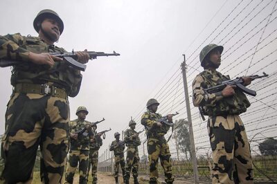 J-K: At LoC Village, Soldiers, Locals Celebrate New Year Over Cups of Tea, Dance