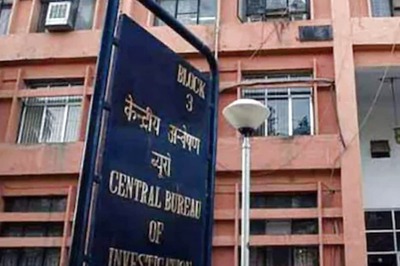 Illegal Phone Tapping Case: CBI Registers FIR Against Ex-Mumbai Top Cop, Former NSE CEO Chitra Ramkrishna