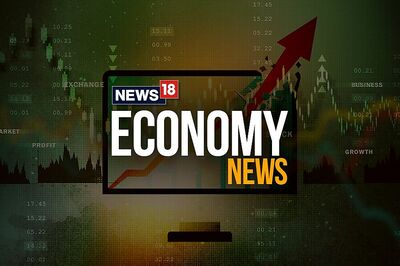 Trump Hails Dow Jones Industrial Average Crossing Record 30,000 Mark