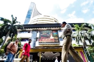 Sensex, Nifty End Marginally Lower After Choppy Trade; Bajaj Finserv, M&M Top Gainers