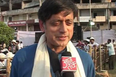 Tharoor slams Left for calling him American agent