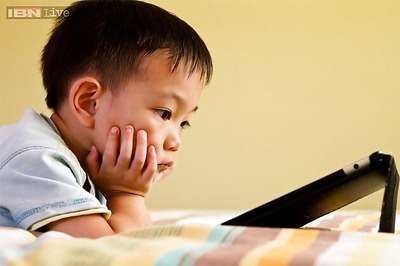 Toddlers can learn communication skills by watching videos