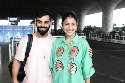 Virat Kohli Helps Paparazzi Get Best Pics Of Anushka Sharma, Humbly Turns Down To Take Selfies; Watch