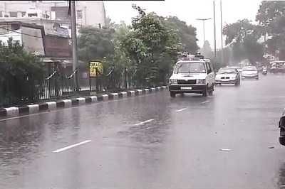 Season's heaviest rain halts Delhi