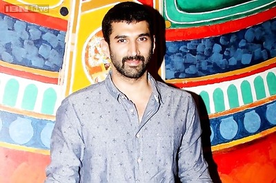 Aditya Roy Kapur in love with Shraddha Kapoor's  voice in 'Galliyan' song