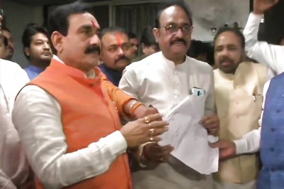MP Political Crisis: BJP Leaders Hand over Resignations of 19 Congress MLAs to Assembly Speaker