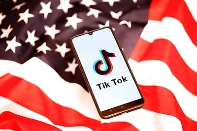 News18 Afternoon Digest: US Bans Transactions With TikTok, India Coronavirus Cases Cross 2 Million and Other Top Stories