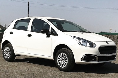 Fiat Launches Punto EVO Pure at Rs 4.92 Lakh