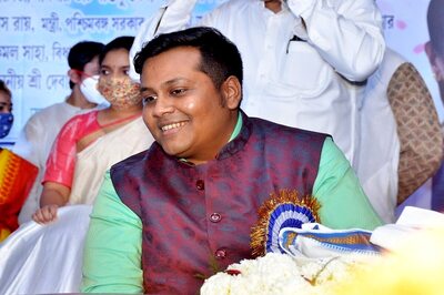 Hundreds including TMC MP May Have Got Antibiotic​ Shots at Kolkata's 'Fake' Vaccine Camps