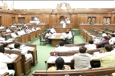 After high drama, Delhi Assembly passes resolution against Centre's note giving more powers to L-G