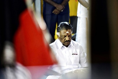 Panneerselvam Vs Sasikala: Here Are The Options Before TN Governor