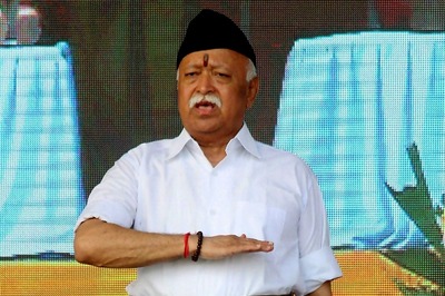 Bhima-Koregaon Violence: RSS Chief Mohan Bhagwat Asks Indians to Shun Caste Bias and Unite for 'Motherland', Cites Annadurai Example