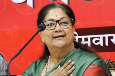 Vasundhara Raje Calls On Rajasthan Governor Kalraj Mishra Ahead of Assembly Session