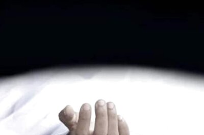 Man Dies After Jumping in Front of Train at Mandi House Metro Station