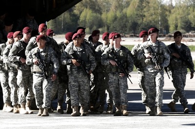 US Alleges Russia Not Ready To Deescalate Tensions, Puts 8,500 Troops On High Alert