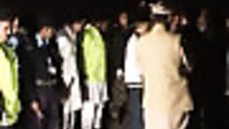 Alleged suicide bomber shot dead in Pak
