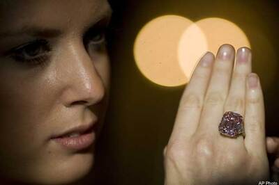 Pink diamond sells for record $ 46mn