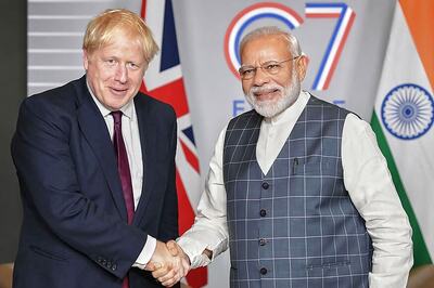 Cricket Fever Grips G7 Summit as PM Modi Breaks News of England's Ashes Test Win to Boris Johnson