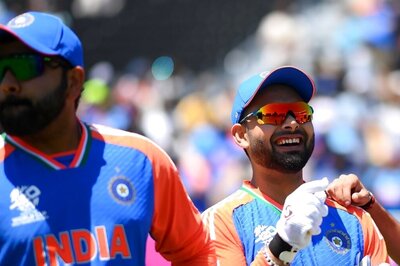 Sunil Gavaskar Settles Rishabh Pant vs Sanju Samson Debate for T20 World Cup: '...There Would Have Been No Question But...'