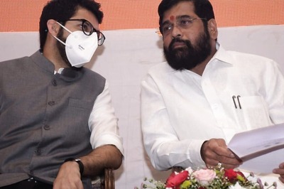 Amid Battle for 'Real Shiv Sena' in SC, Shinde, Thackerays Race to Garner Maharashtra's Support