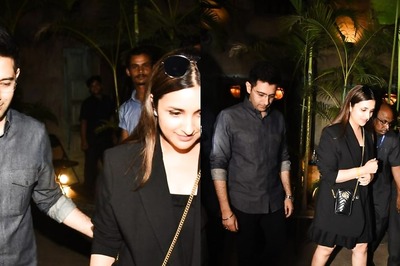 Raghav Chadha Protects Parineeti Chopra From Crowd As They Get Clicked In Mumbai; Watch Video