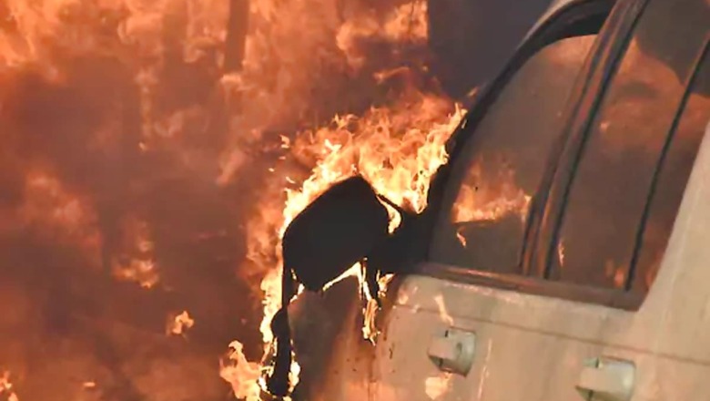 Days After Narayanpur IED Blast, Naxals Set Ablaze Vehicles Engaged in Road Construction in C'garh's Kondagaon