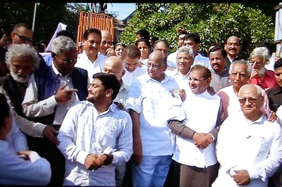 Oppn Puts Up United Show, Rallies to 'Save the Constitution' in Mumbai