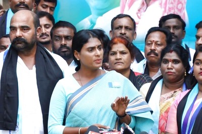YS Sharmila Granted Bail in Cops 'assault' Case