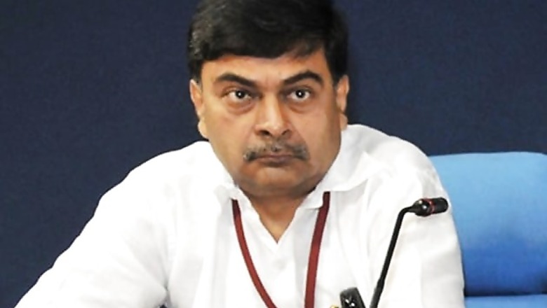 Former Home Secretary RK Singh formally joins BJP