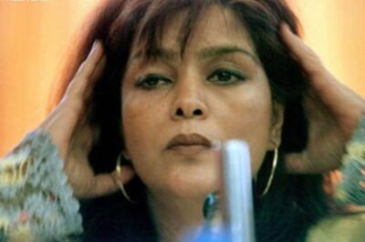 I don't want to play bechari maa roles: Zeenat Aman