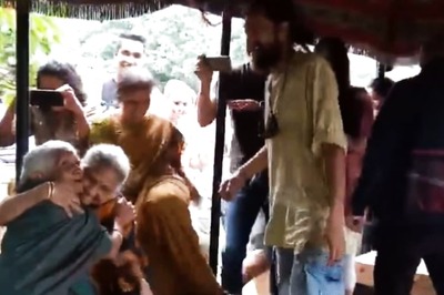 Whole Family Came Together to Surprise 'Paati' on 90th Birthday and Her Reaction is Priceless