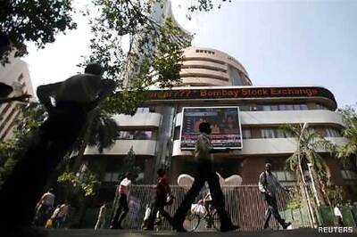 Sensex ends flat on profit-booking ahead of RBI monetary policy